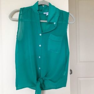 button down tie tank 🔸buy 1 get 1 50%🔶